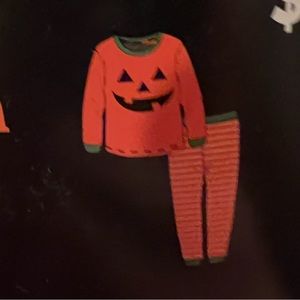 NWT Boys’ 2pc Halloween pumpkin striped pajama set